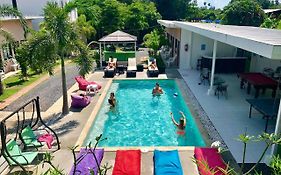 Samui Backpacker Hotel